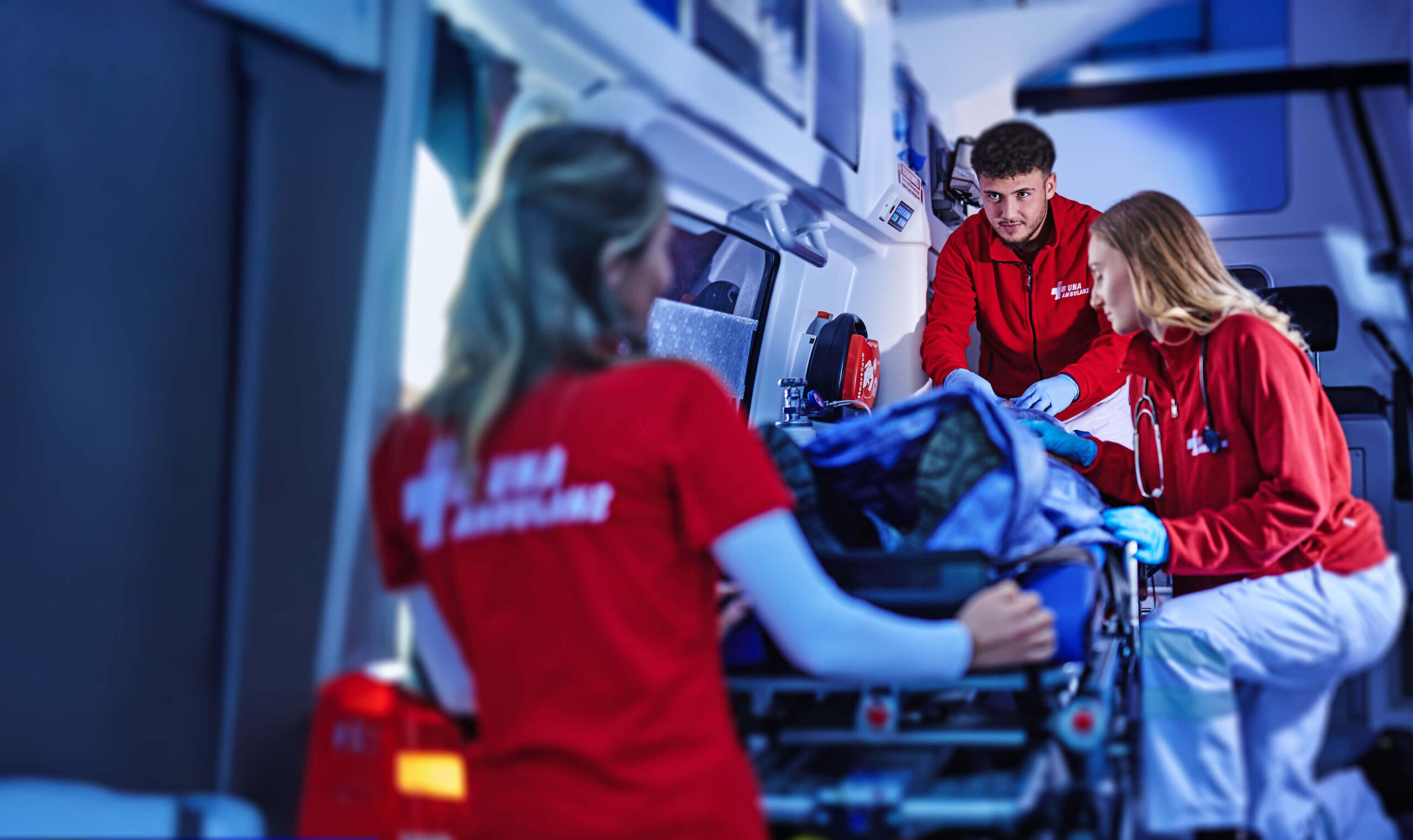 UNA AMBULANZ Berlin - Fernfahrten - Begleitung durch Fachpersonal
