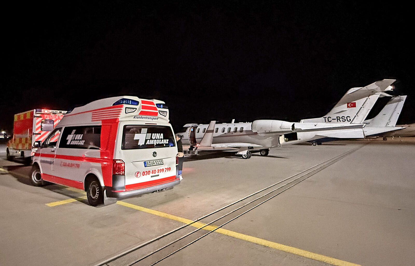 UNA AMBULANZ Berlin - Rückholdienst - Abholung direkt vom Rollfeld